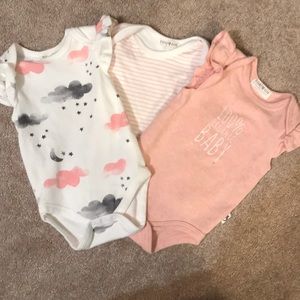 Short sleeve onesies